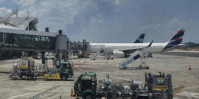 Petrobras eleva preço do querosene de aviação em 13,9% devido a tensões globais