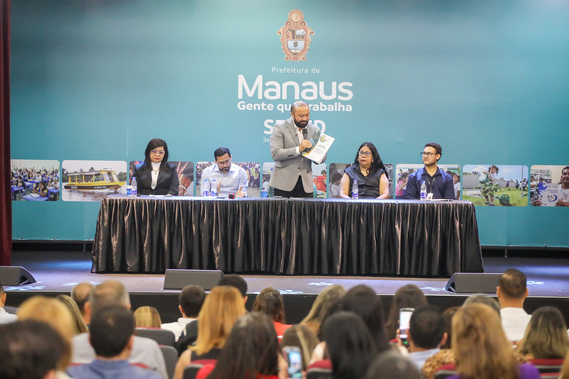 Prefeitura de Manaus implementa novas diretrizes de integridade na rede municipal de ensino