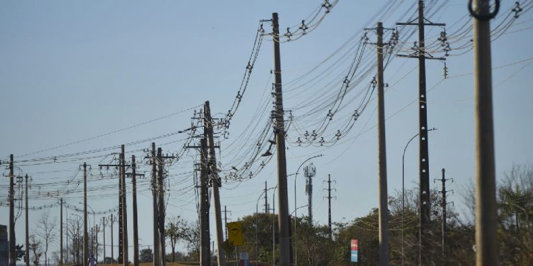 Prejuízo com furto de fios de cobre chega a R$ 69 milhões e leva Rio a fechar ferros-velhos