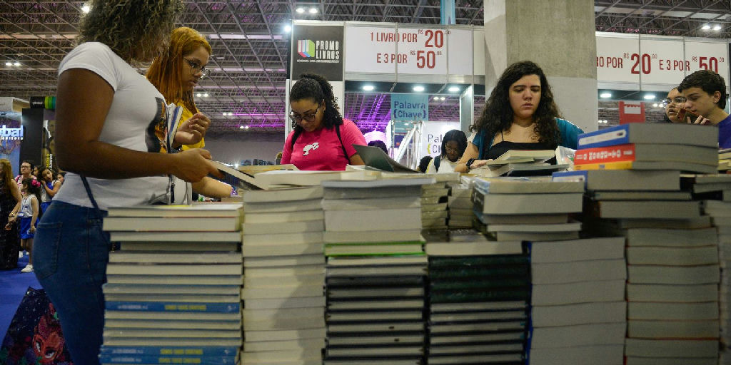 Prêmio Caminhos de Literatura abre inscrições para novos romancistas brasileiros