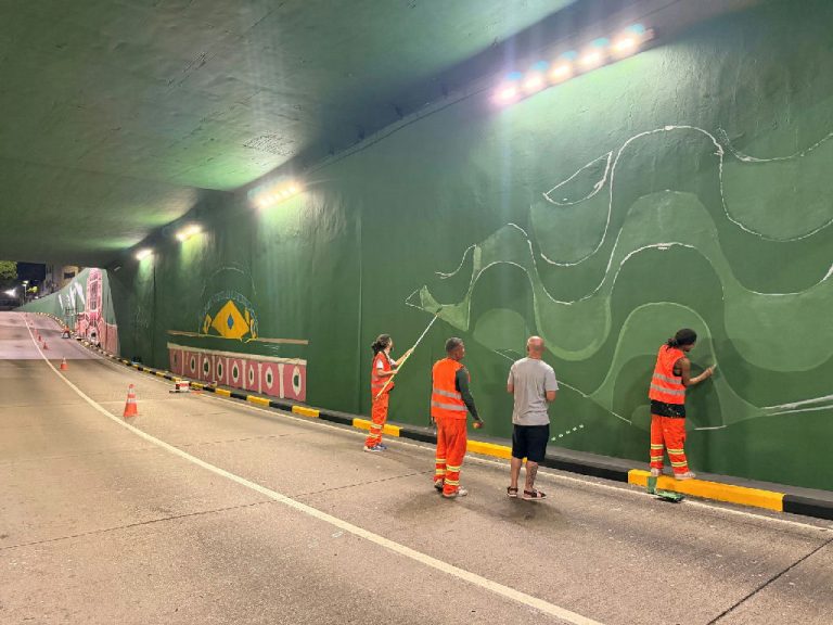 Viaduto Duca Brito recebe grafite com temática histórica em Manaus
