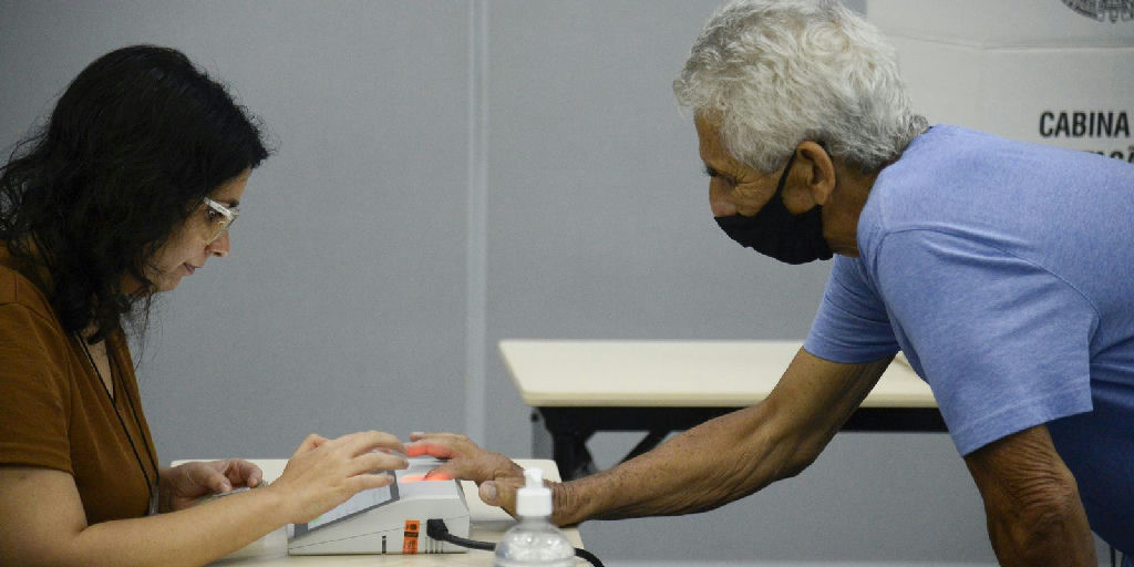 Voto nas eleições dispensa aposentados e pensionistas da prova de vida do INSS