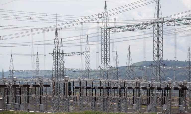 Aneel planeja realizar três leilões de transmissão de energia elétrica