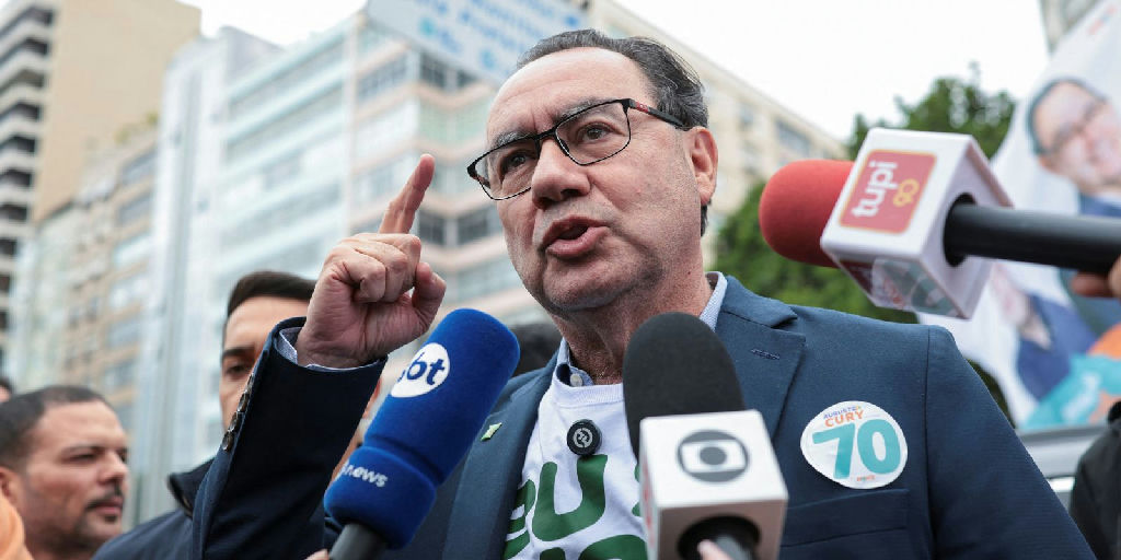 Augusto Cury anuncia neutralidade e planeja saída da vida política após primeiro turno
