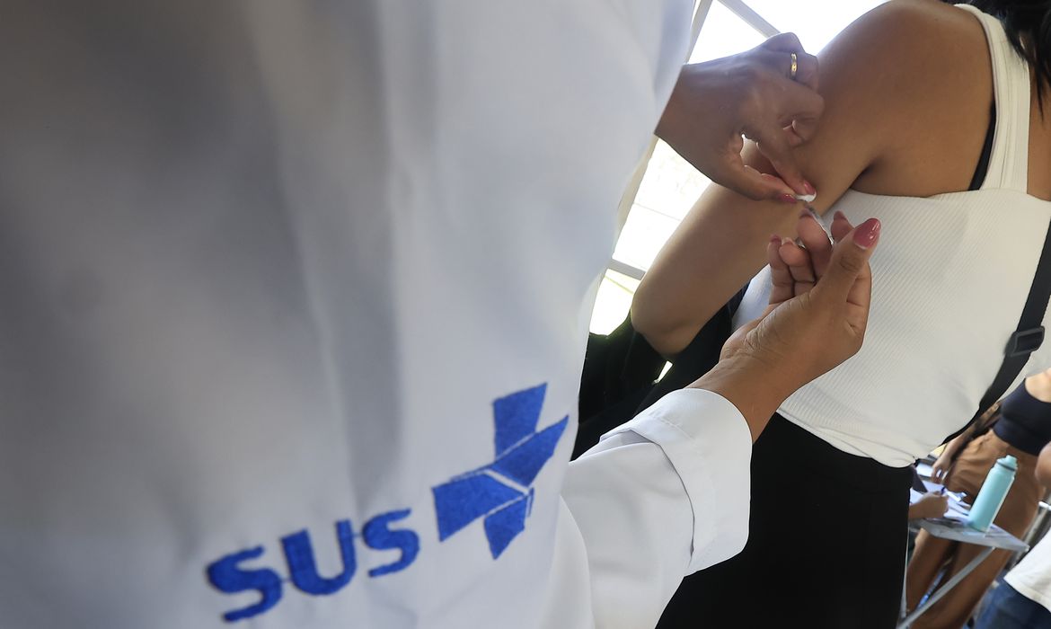 Avanço do sarampo nos Estados Unidos desafia barreiras sanitárias no Brasil
