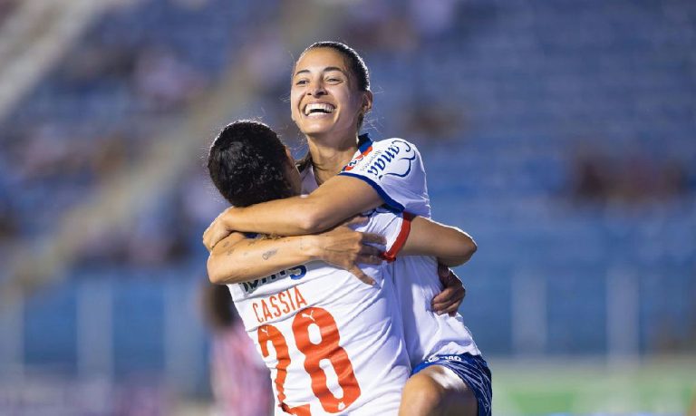 Bahia supera o São Paulo e larga na frente nas quartas da copa