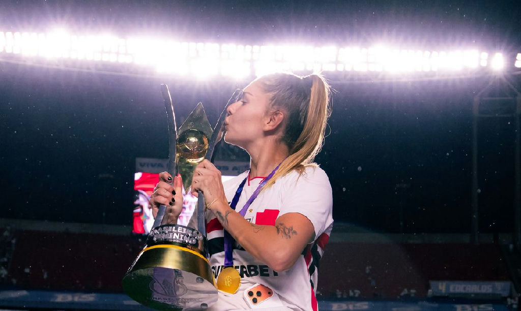 Carol Gil é convocada para a seleção brasileira após título do Brasileirão
