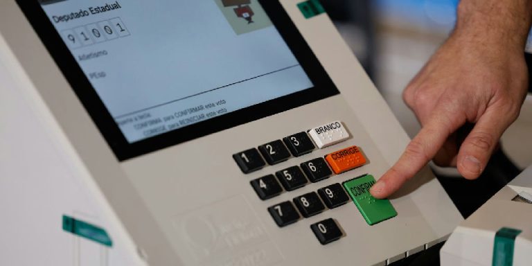 Confira a sequência de votação para os seis cargos nas eleições de 2026 e como usar a urna