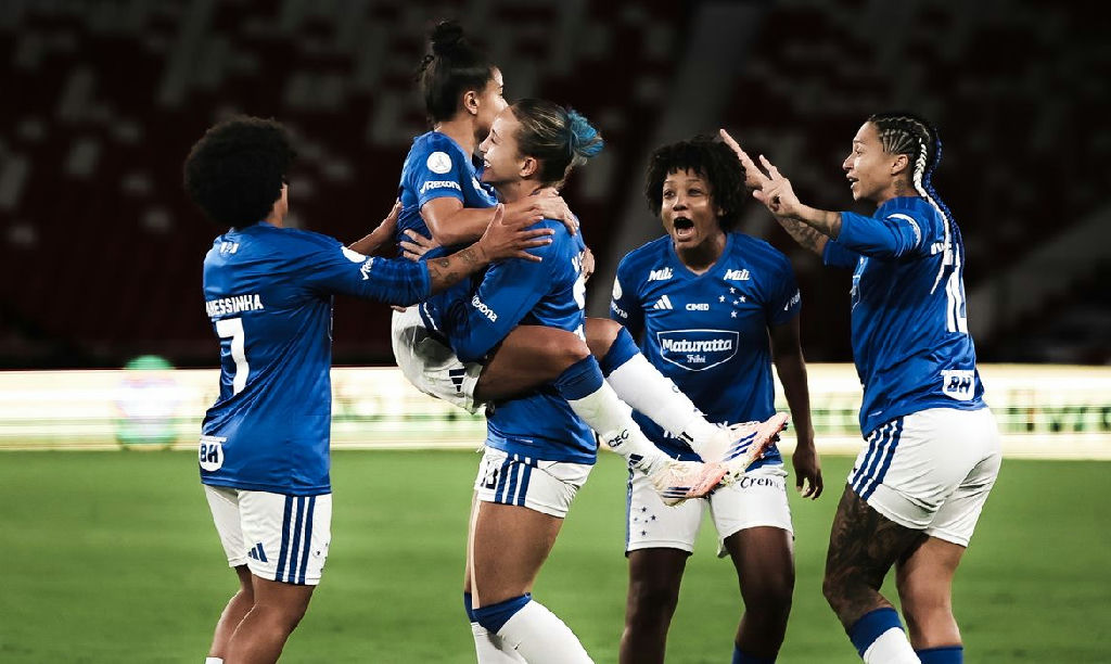 Cruzeiro supera altitude em Quito e bate LDU na estreia da Libertadores Feminina