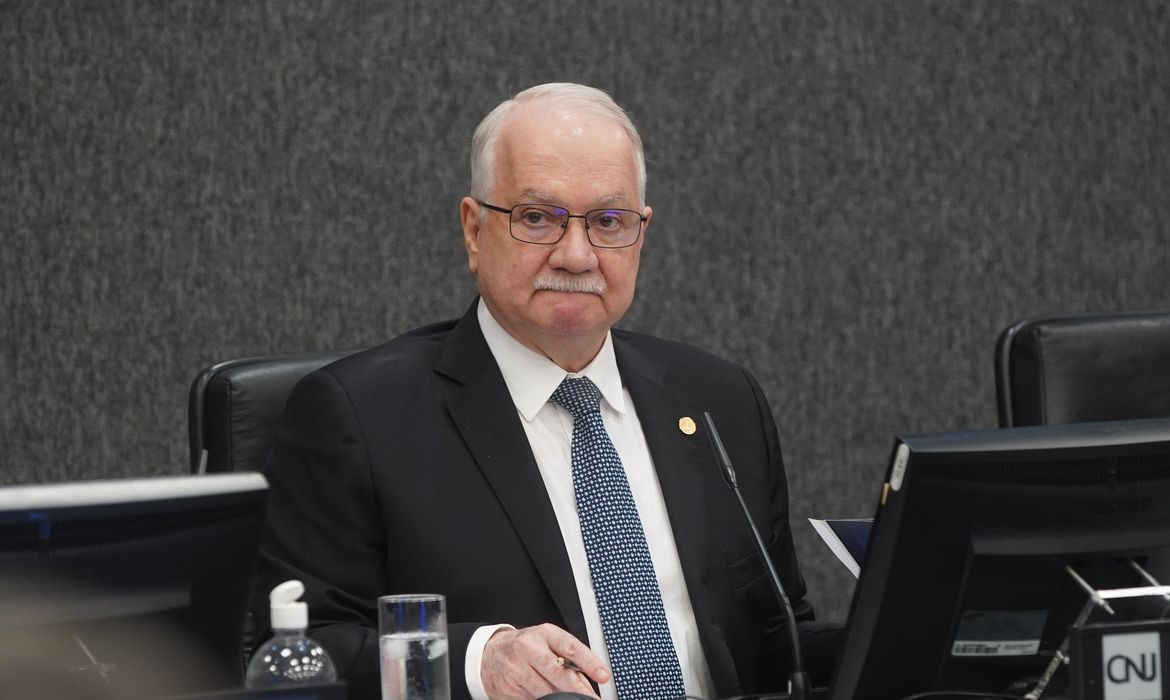 Edson Fachin determina arquivamento de novas investigações do inquérito