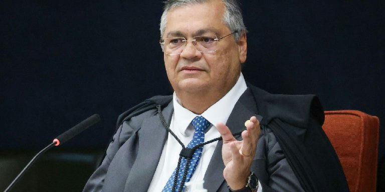 Flávio Dino encerra processo sobre publicação de Antonio Tabet após decisão do TSE