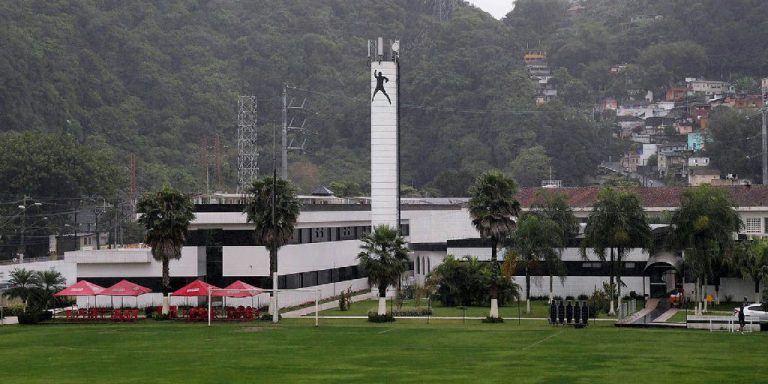 Governo federal e Santos selam acordo para regularizar terreno do CT Rei Pelé