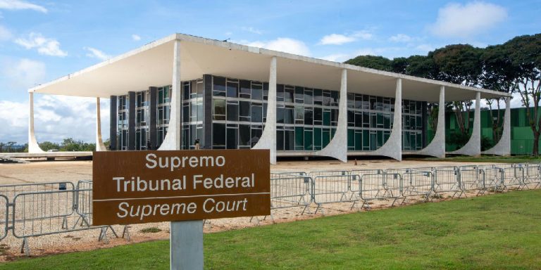 Homem é detido após tentativa de invasão ao Supremo Tribunal Federal em Brasília