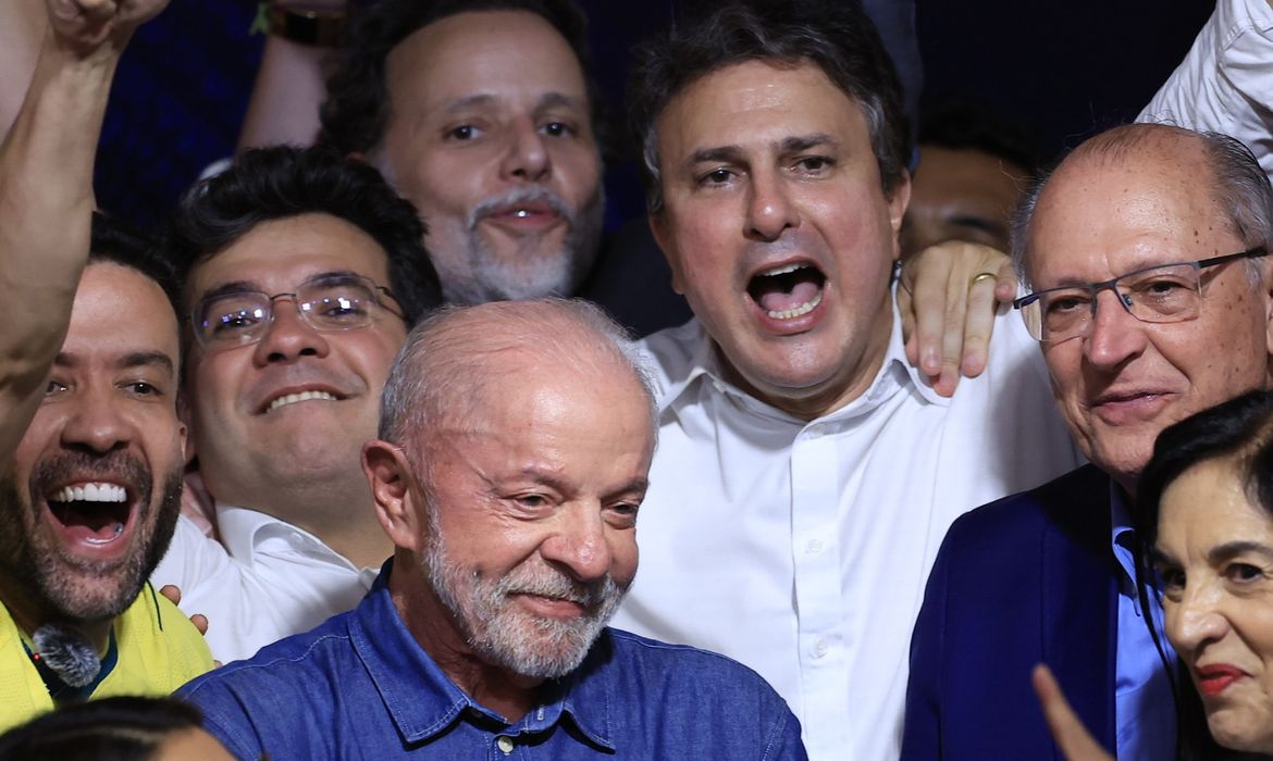 Líderes latino-americanos celebram vitória eleitoral nas redes sociais