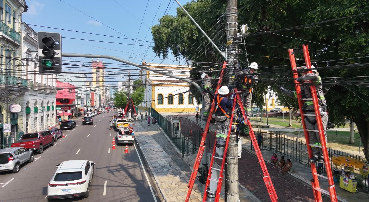 Manaus amplia ordenamento da fiação aérea no centro histórico