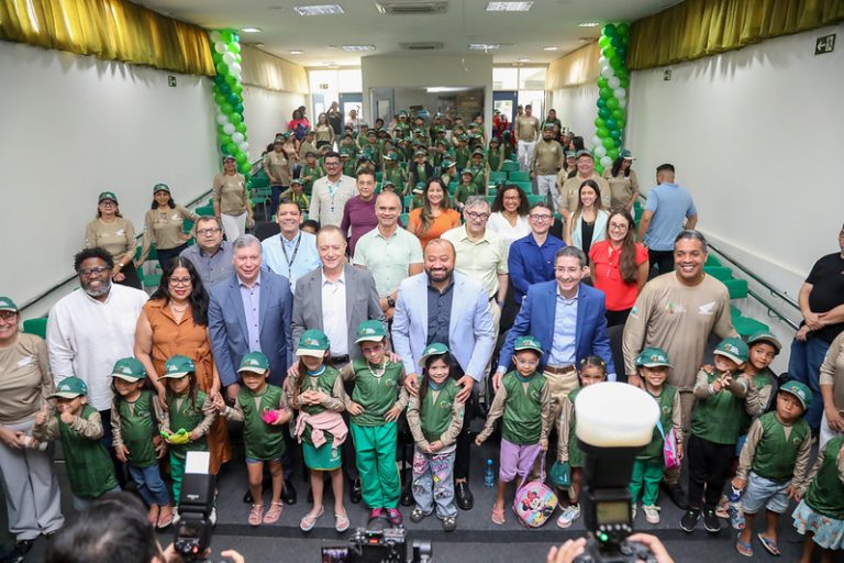 Manaus e Moto Honda lançam projeto de educação ambiental para estudantes da rede municipal