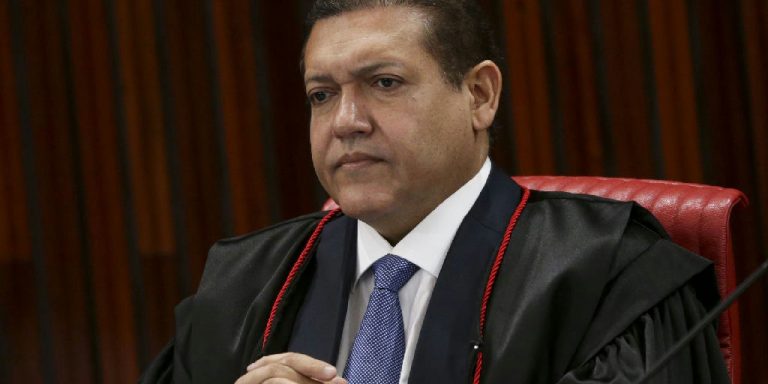 Nunes Marques reverte decisão e mantém candidatura de Deltan Dallagnol ao Senado