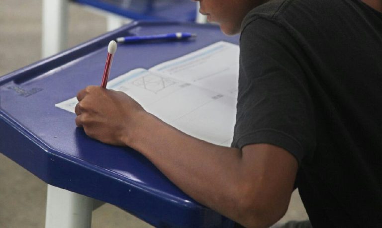 Olimpíada de matemática reúne milhares de alunos e estreia avaliação para professores