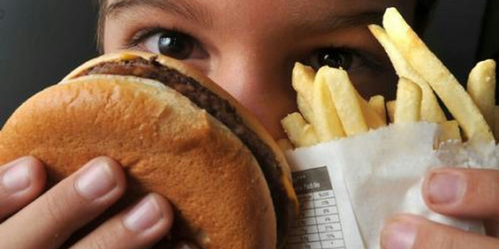 OMS publica diretrizes inéditas para combater a obesidade infantil global