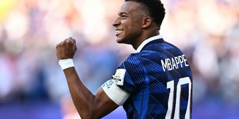 Racismo atinge um em cada cinco ataques virtuais contra atletas durante a Copa do Mundo