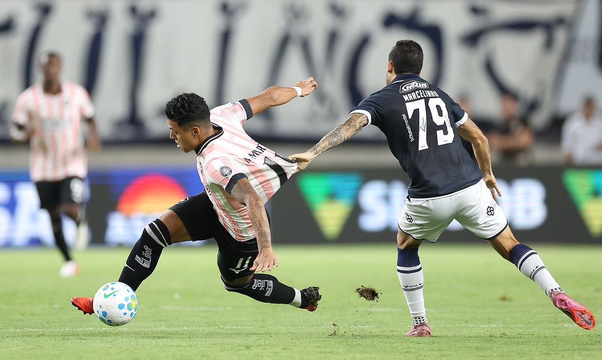 Remo quebra jejum no Brasileiro e complica situação do Botafogo