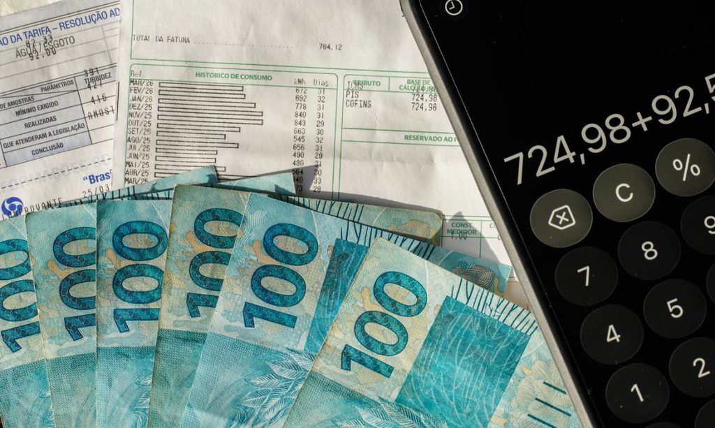 Setor público registra déficit de R$ 5,5 bilhões e dívida pública atinge 82,9% do PIB