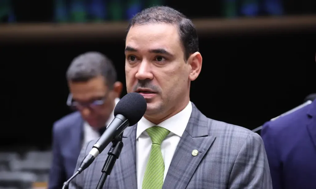 Vicentinho Júnior conquista o governo do Tocantins nas urnas